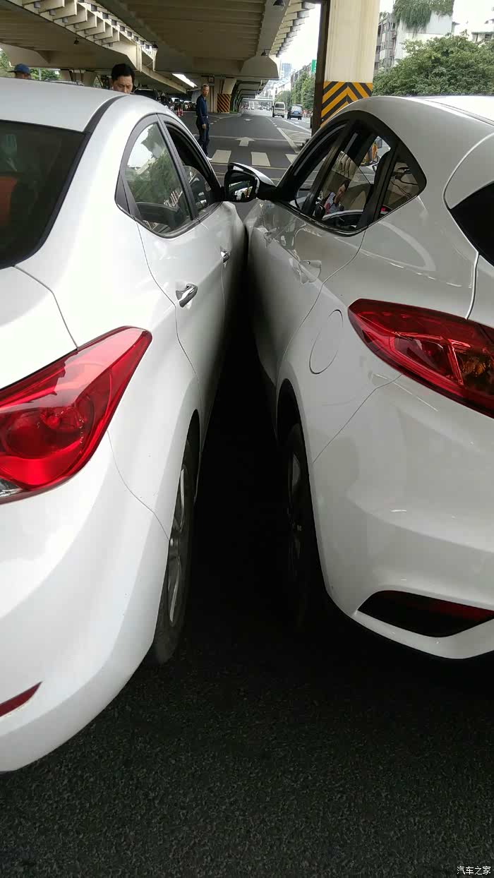 【图】我是昨天提车那个楼主,我今天就撞车了._逸动论坛_汽车之家论坛