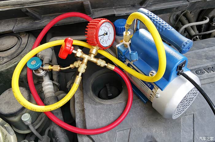 手把手示范二妹空调加注制冷剂和加装电阻