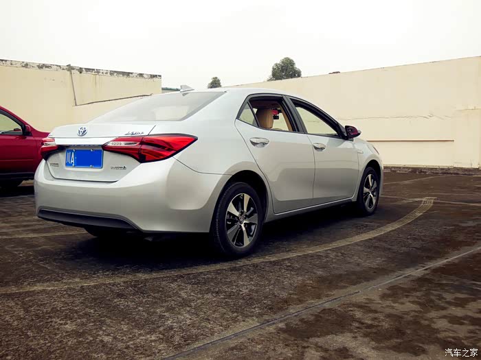 银色雷凌双擎提车作业 3000公里用车感受