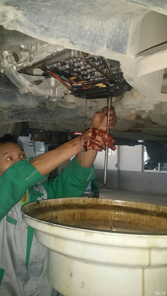 50000 公里保养,换变速箱油及机油