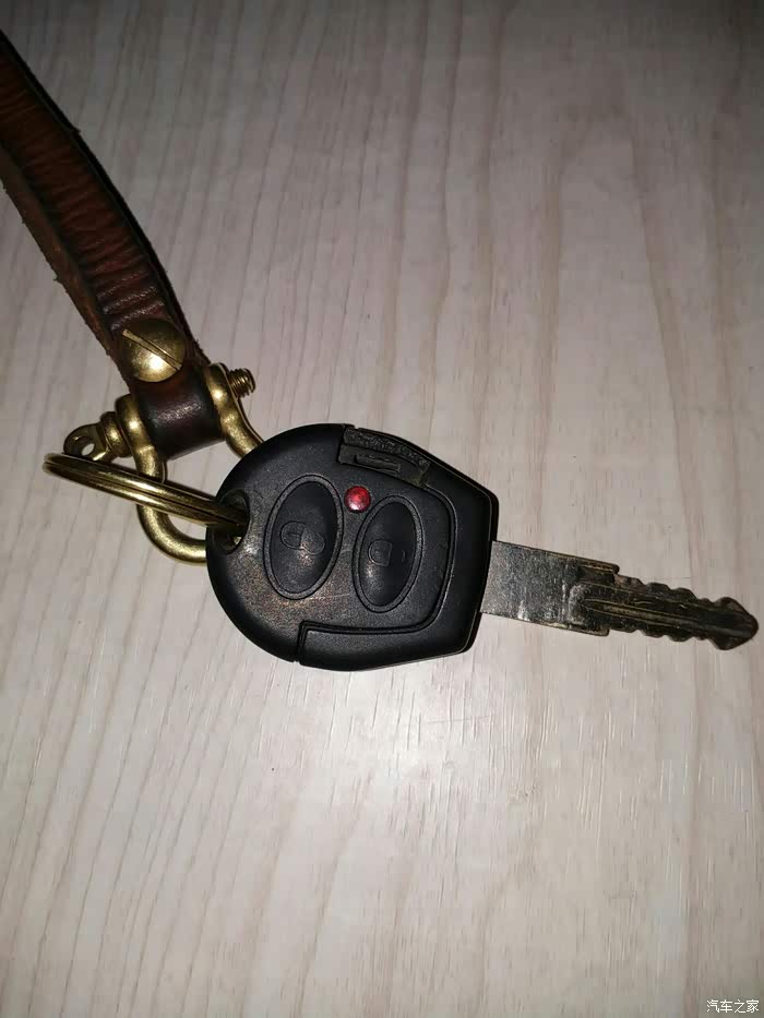 原车带遥控钥匙的吗?