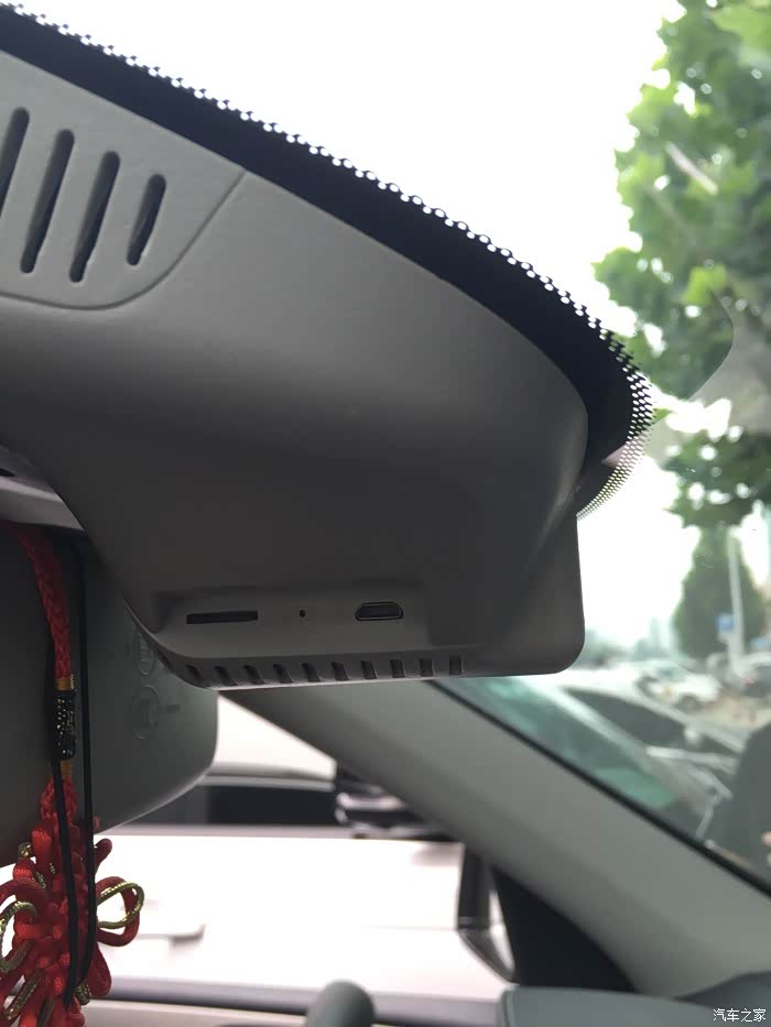 奔驰gl400动感隐藏式行车记录仪
