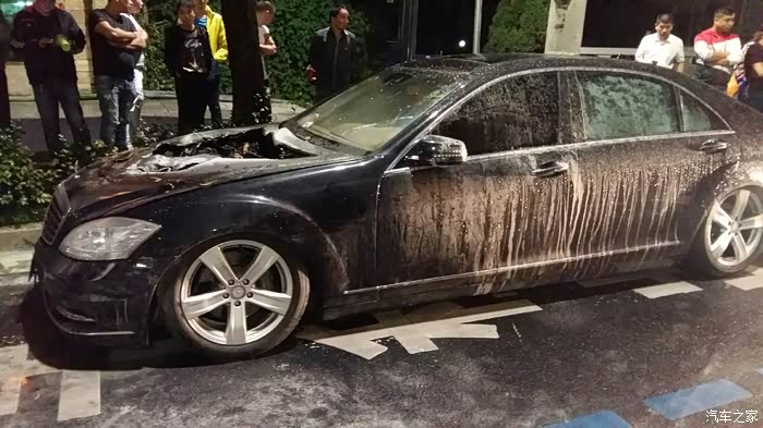 奔驰s350自燃