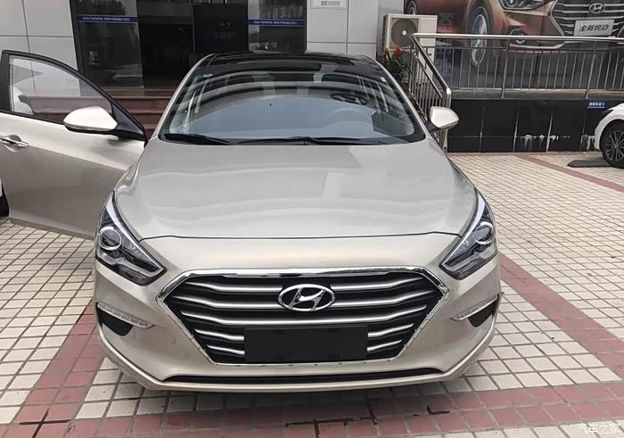 17款丝绸金名图1.8智能版提车(附16款1.8智能前后对比照)