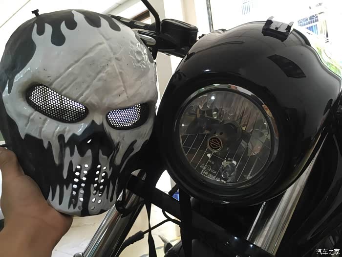 哈雷夜路德换骷髅头