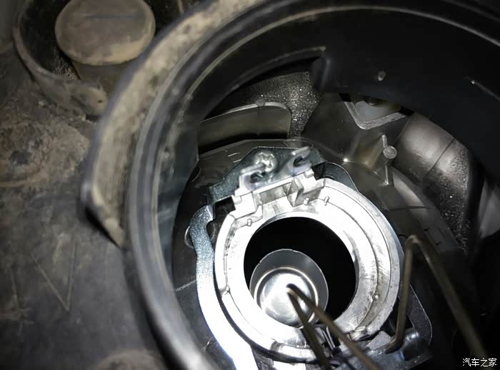 自己换右近光h7灯泡