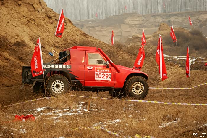 越野e族北京年会永定河场地越野赛纪实