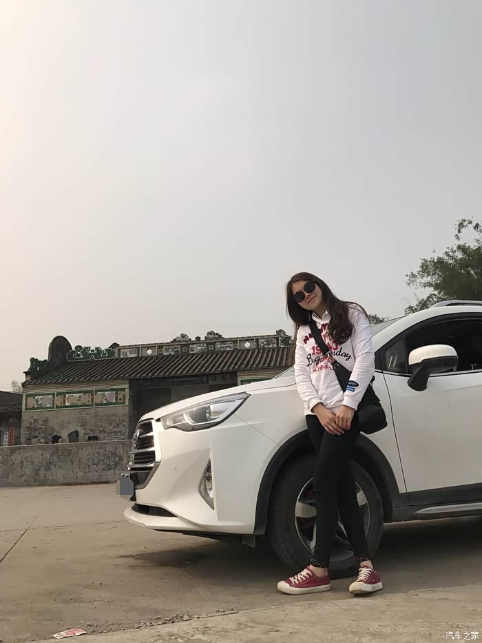 三儿与马小玲42寸大长腿传奇魅力之旅申精