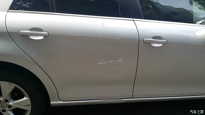 求告之新手拐弯刮到墙了车被蹭怎么办