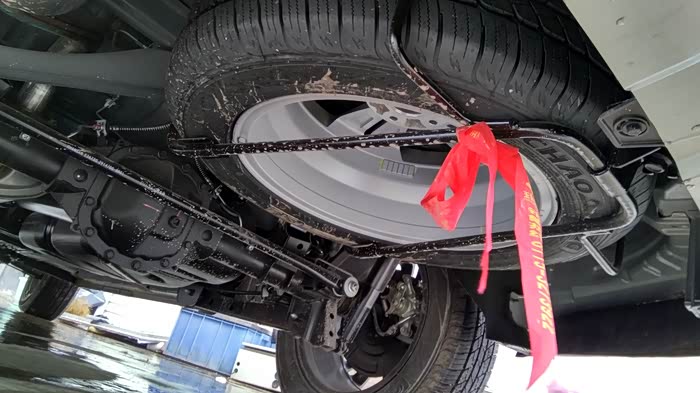 备胎不知道怎么样,不全尺寸,没看.