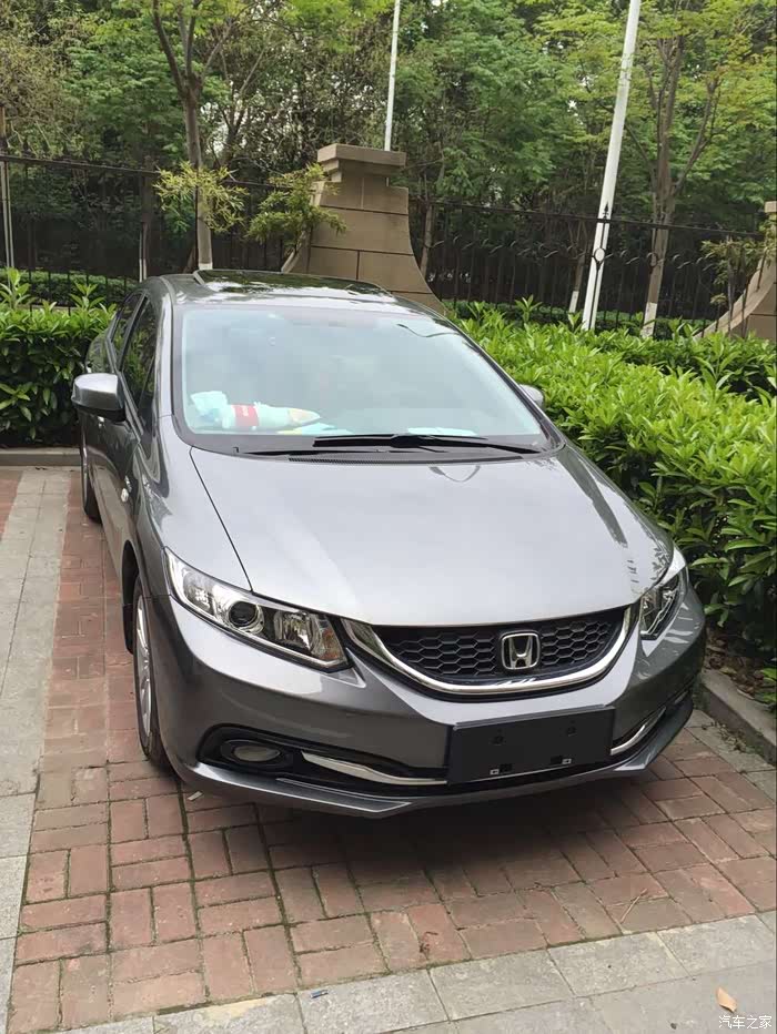 95代钛金银思域好少啊难到就只有我喜欢这个颜色吗郁闷咯