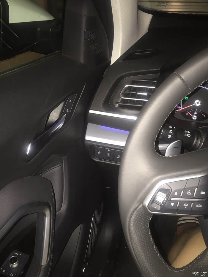【图】谁有全新h6氛围灯图片,跪求!_哈弗h6论坛_汽车之家论坛