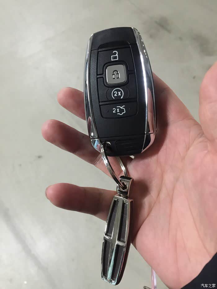 林肯mkz尊悦提车,坐标成都