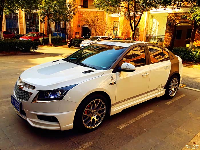 376 | 回复: 7 科鲁兹论坛 谁有经典款白色的的改装方案?有的请上图!