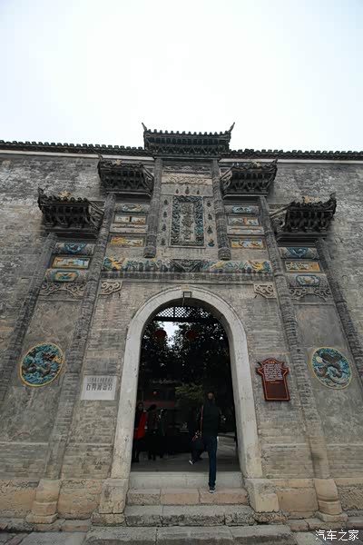 万寿宫建于明万历年(公元1588年)江西人花钱修也叫江西会馆保存还算完