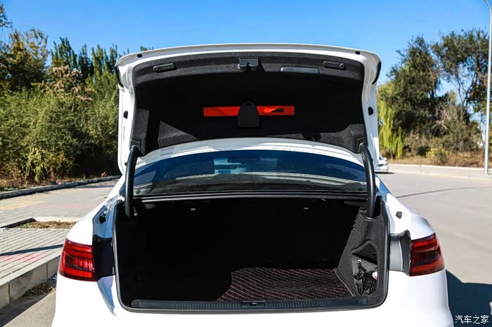 9481 | 回复: 16 奥迪a4l论坛 一切源于特别,我的a4l拥有独特的魅力.