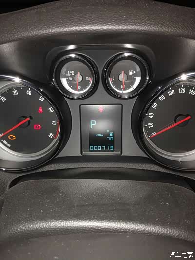 大家来看看,那个机油壶的标志