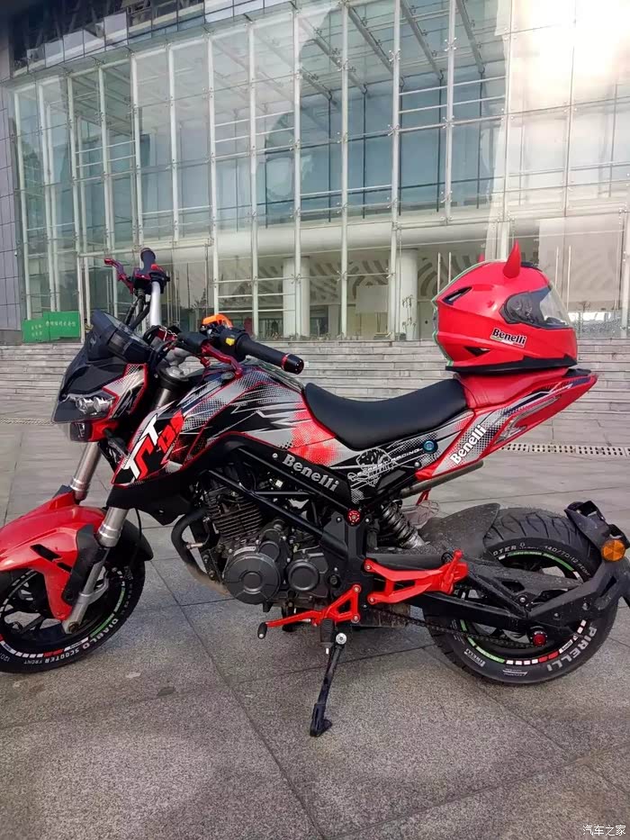 湖南怀化深度改装贝纳利小暴龙125