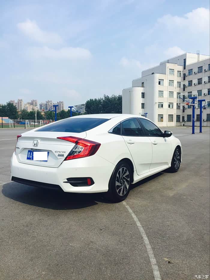 提车作业河南郑州珍珠白十代思域