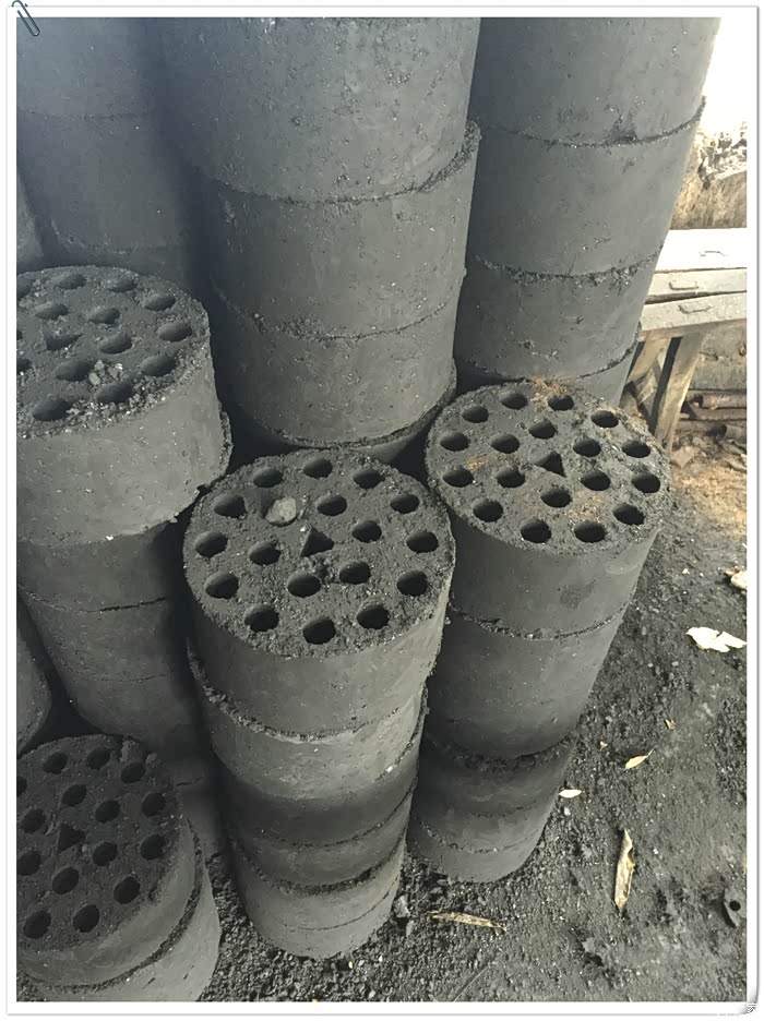 小小传送带    那机器就是制作煤球   (蜂窝煤)