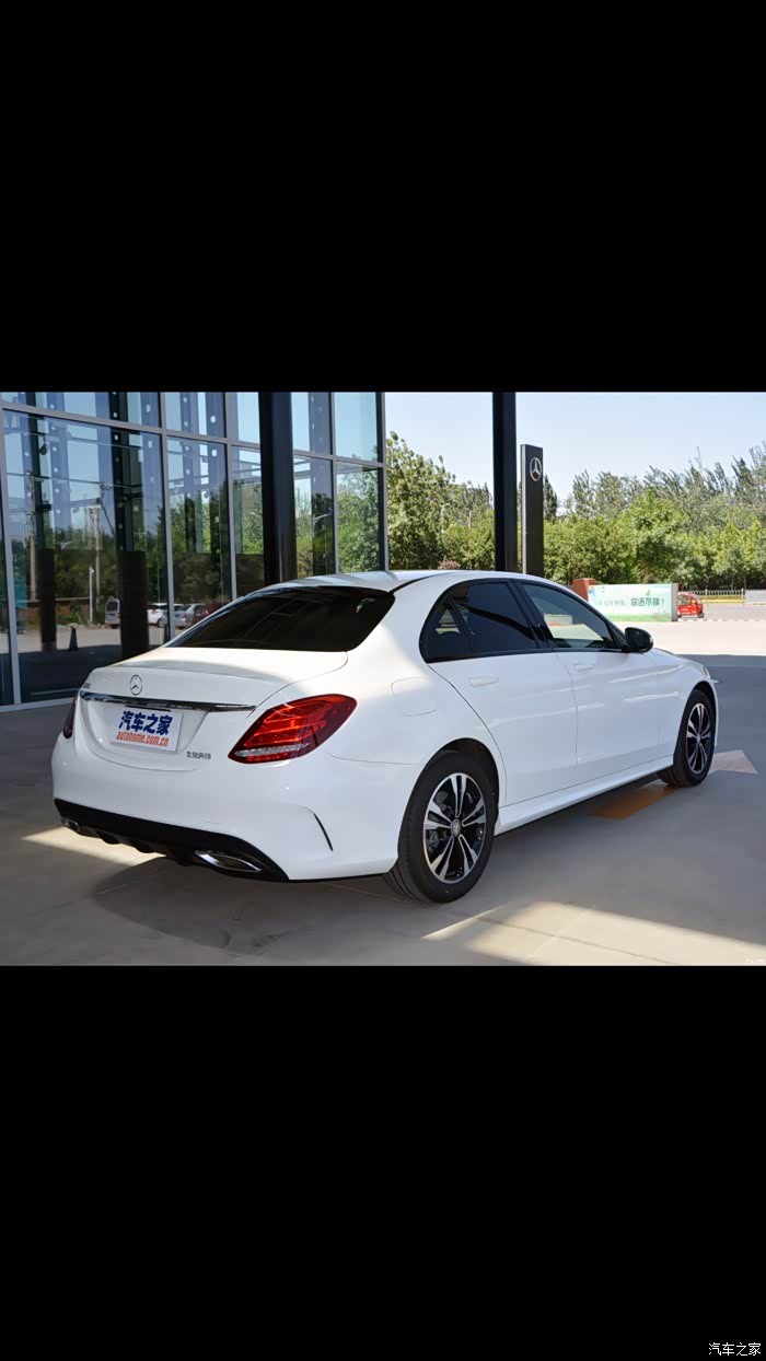 奔驰c200运动版白外红内好看还是红外红内好看