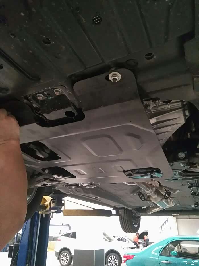 17款远景的底盘照有吗