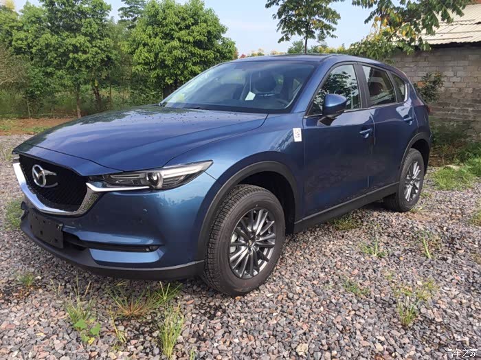 2017cx-5新款马自达蓝色