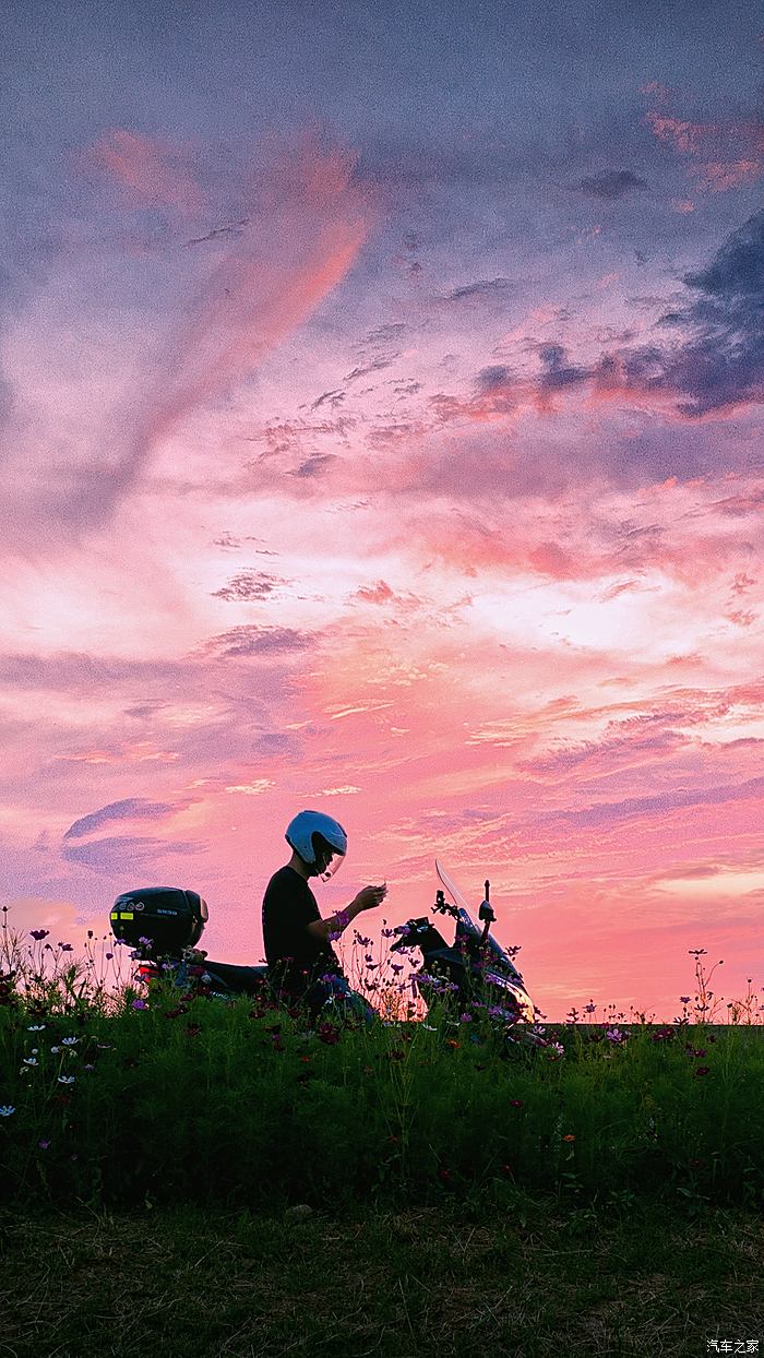 就喜欢在夕阳下,长江边骑车的感觉