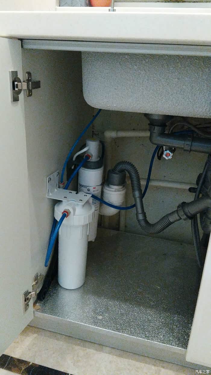 大伙看看这净水器水管连接的对吗