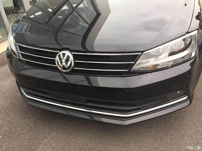 速腾18款黑色谁提现车了,来几张图片看看