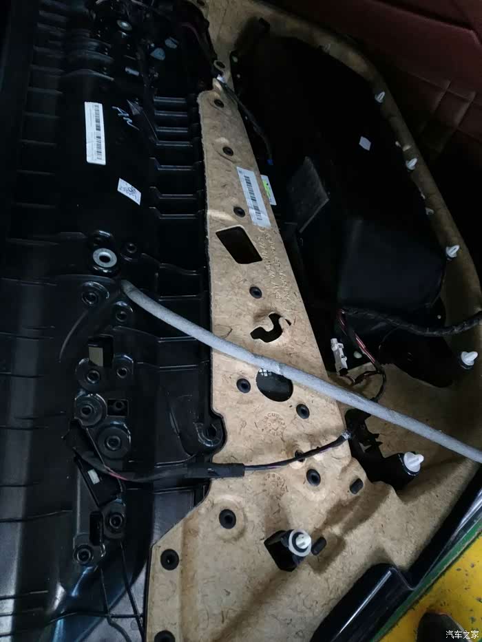 宝马740后门拆解功略