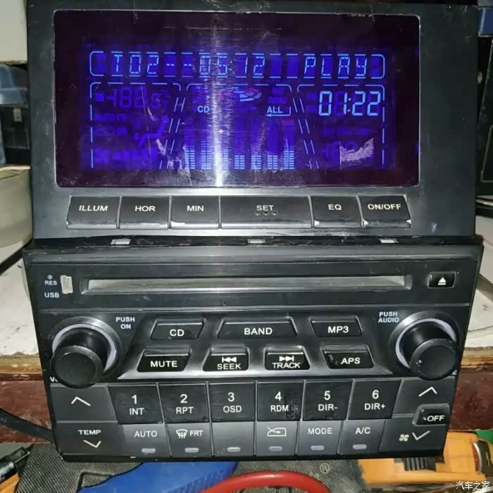 知道老款h3的cd主机尾线的标示,我的机器坏了,准备把骊威的cd机换上