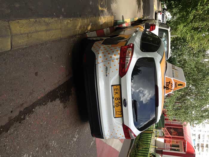 【图】莫斯科街头的福克斯旅行版出租车_福克斯论坛_汽车之家论坛