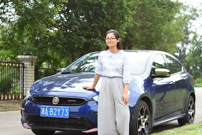 向dreamcar看齐之小悦悦当车模