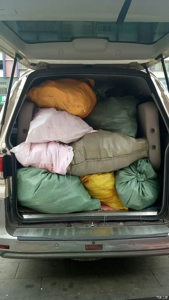 想买一台菱智系列,主要家用拉客拉货!推荐下