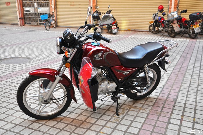 本田统御125太子提车鼓刹带电加热版价格是杀手锏